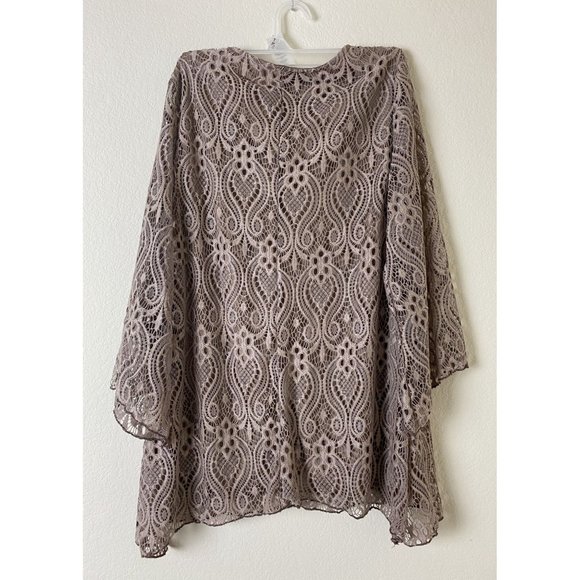 Brittany Black Tan Lace Top Long Sleeve Scoop Neck Size Small NWT - Picture 4 of 5